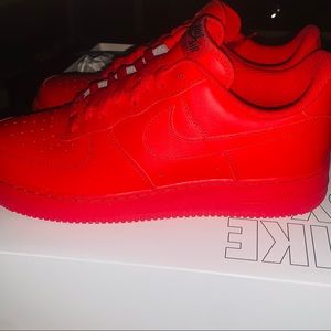 Brand new Never worn red Air Force 1’s                   10.5 Men or 12 Ladies